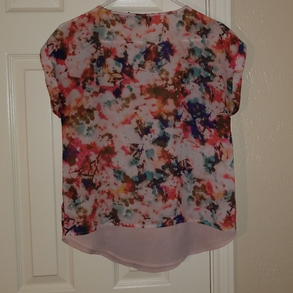 Floral blouse - Picture 3 of 3